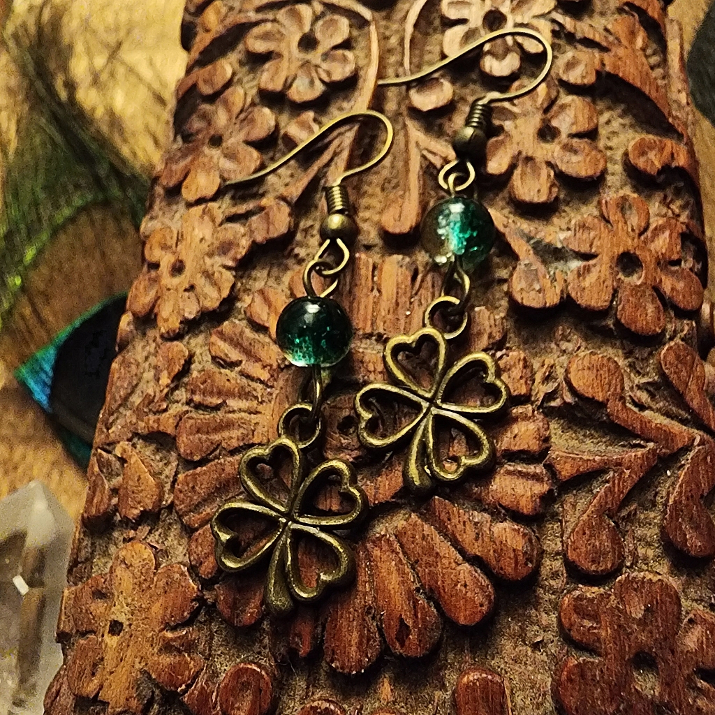 Green Shamrock Earrings Beaded Lucky 4 Leaf Clover Earrings St Patrick's Day